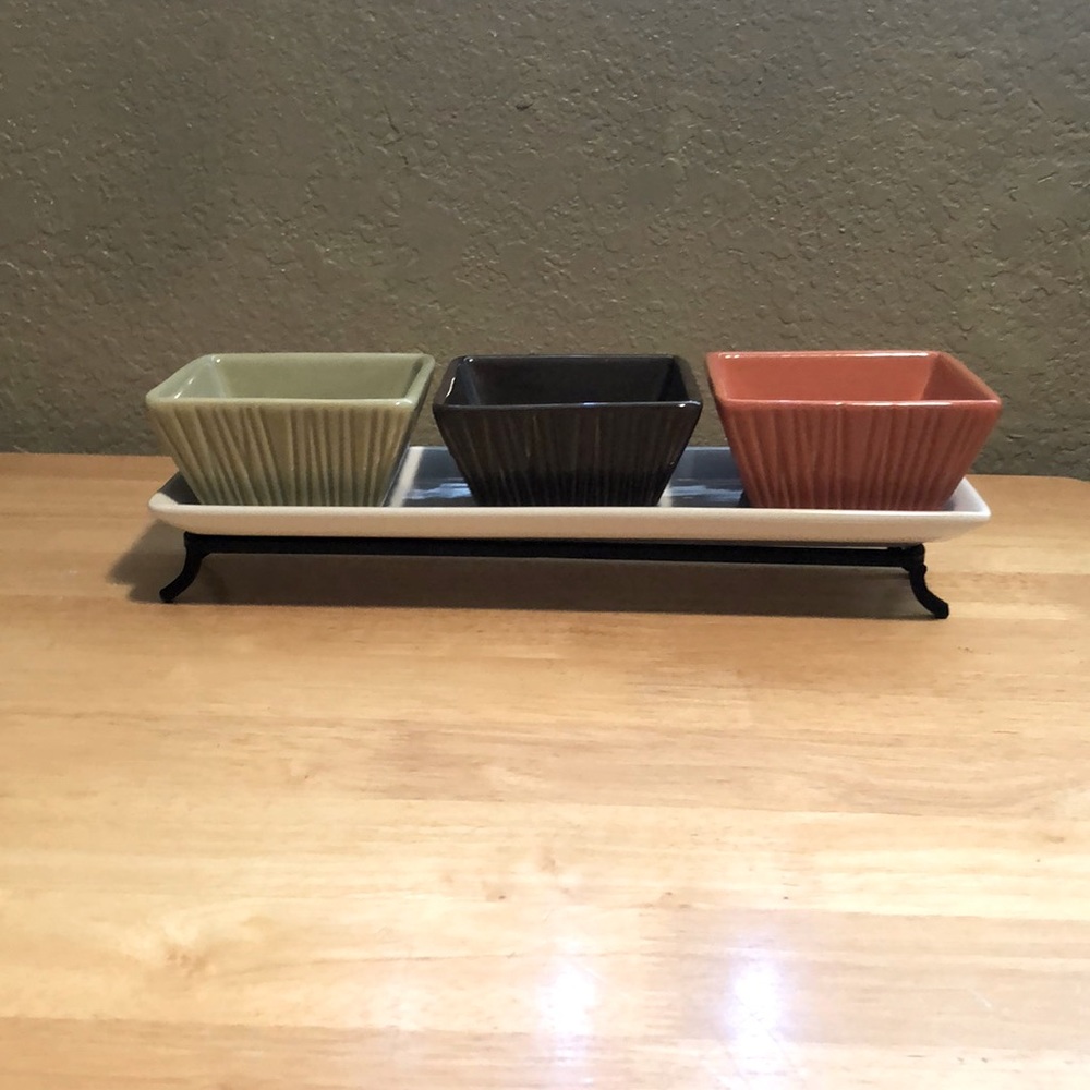 Ceramic plate on bronze metal stand. 3 square bowls. Beautiful harvest colors.